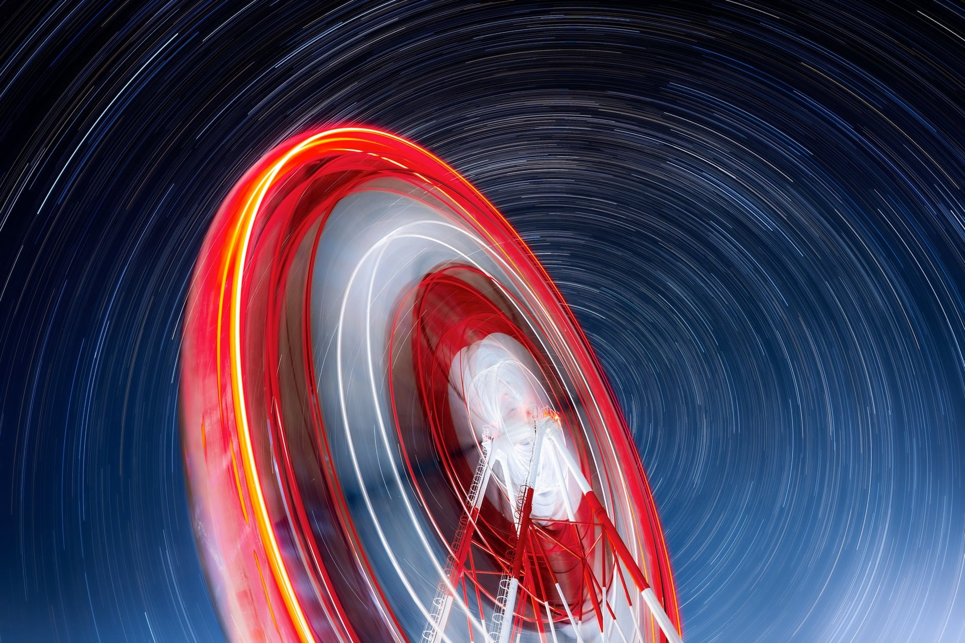 Солнечная бездна и огромная комета: 20 лучших фото с Astronomy Photographer of the Year 2025