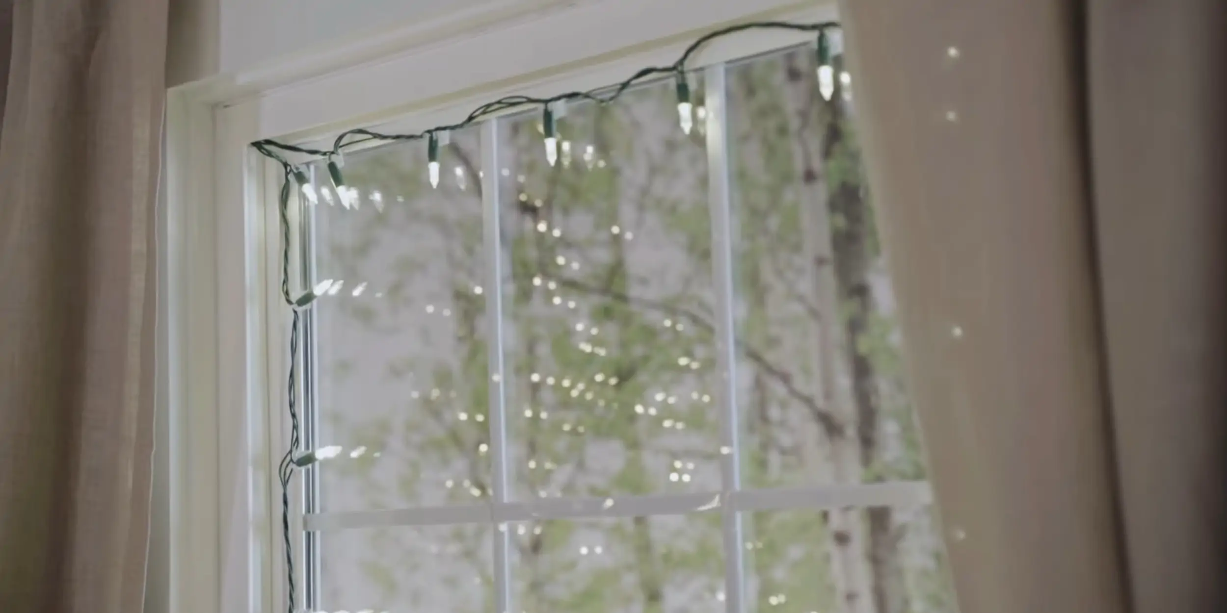 Как красиво повесить гирлянду