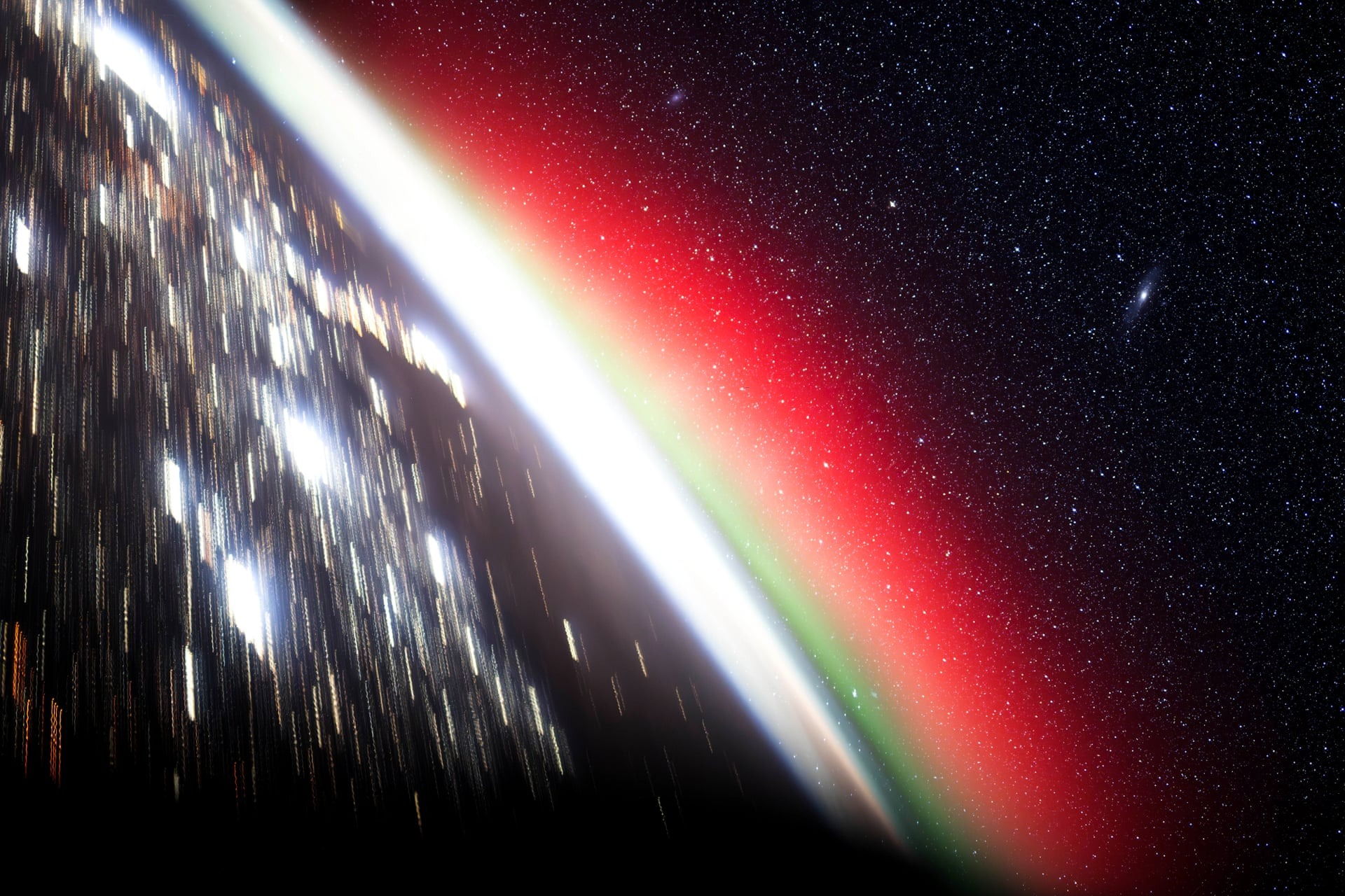 Солнечная бездна и огромная комета: 20 лучших фото с Astronomy Photographer of the Year&nbsp;2025